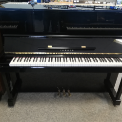 Piano d'occasion Yamaha MC10BL de 1990